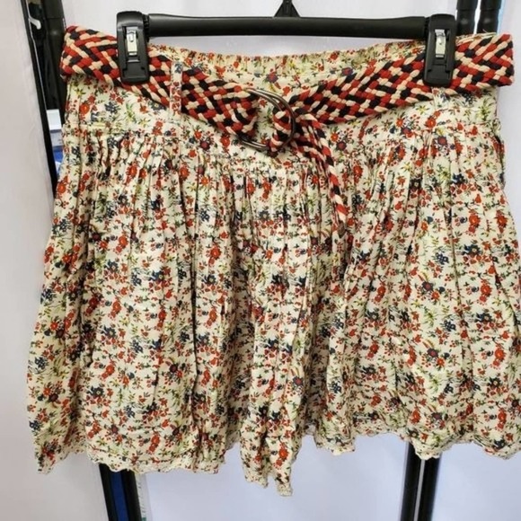 Spring Boho Ditsy Prairie Floral Lined Mini Skirt with Pockets - Picture 5 of 8